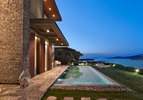 Exploring the World of Luxurious and Eco-Conscious Solar-Powered Villas